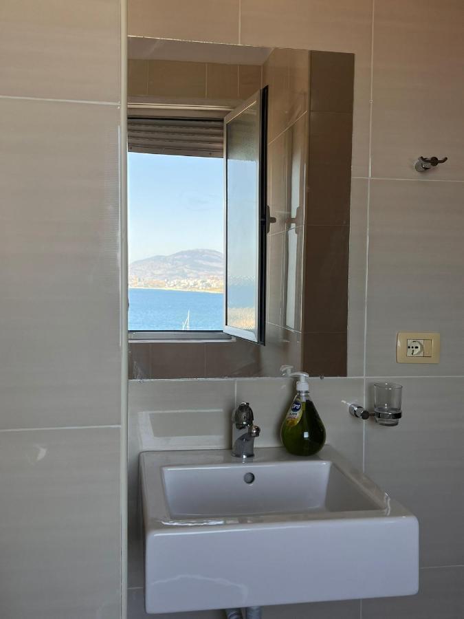 Center-Sea View Apartament,Sarandë 외부 사진