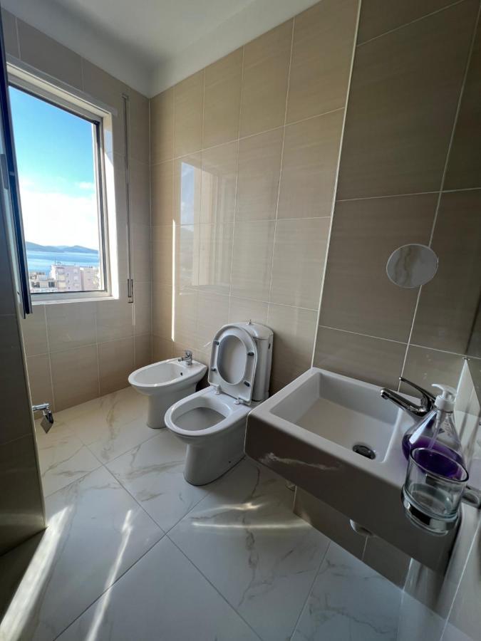 Center-Sea View Apartament,Sarandë 외부 사진